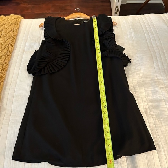Lulus We Got The Pleat Black Statement Sleeve Shift Dress. Size XS. - Picture 13 of 13